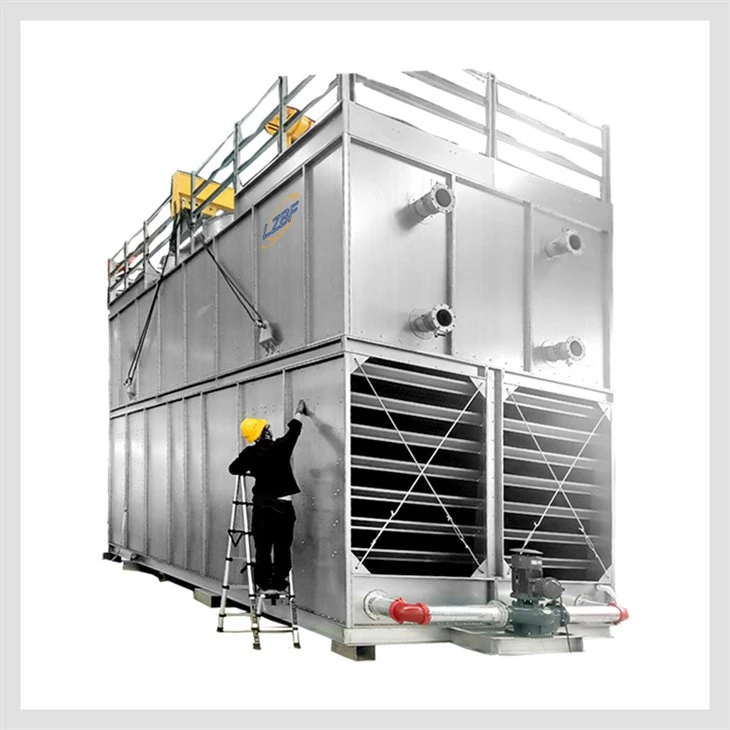 Composite closed cooling tower..
